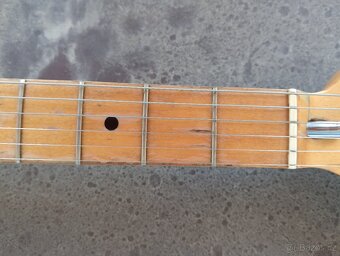 52 až 55 ročná vintage Maya Stratocaster (70. roky) - Japan - 19