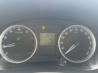 Škoda Fabia 2.generace 1.2 HTP 44kW bílá - 19