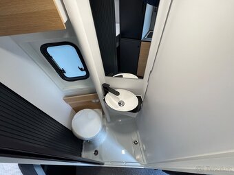 ADRIA TWIN 640 SGX, 140 PS, AKČNÍ CENA - 19