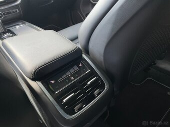 Volvo XC60 B5 173kW AWD R-Design - 19