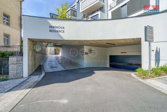 Prodej bytu 1+kk, 39 m², Praha, ul. Mošnova + park. stání - 19