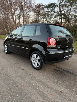 VOLKSWAGEN Polo 1,4 16V - pěkný stav - 19