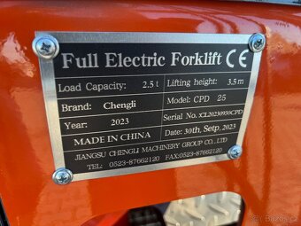 Elektrický vysokozdvižný vozík CPD - 25 Li-on - 19