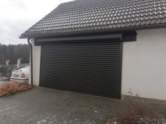 Garážová rolovací vrata zateplené 77mm lamely možno montáž - 19