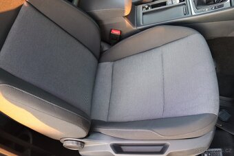 VW Golf 7 1.2 TSI R-Line, bez koroze, servisovaný - 19