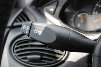 Ford Focus, 1,6i 74KW, STK 6/2027, r.v. 2002 - 19