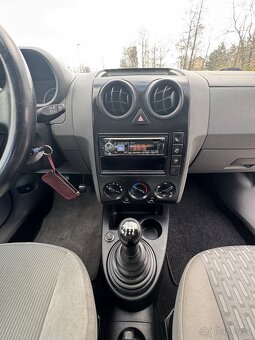 FORD FUSION 1,6 16V - 19