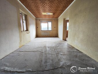 Prodej dvougeneračního RD s hospodářskými budovami v Makově  - 19