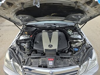 Mercedes Benz E300 V6 CDI Avandgarde 232PS - 19