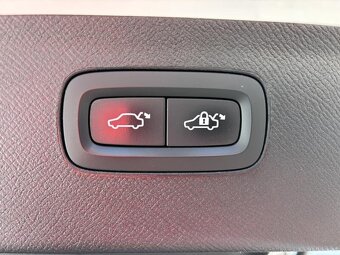 Volvo XC90 D5 AWD, 4X4, REZERVACE - 19