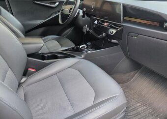 Kia Niro 1.MAJ.-150kW-64,8kWH-ZÁRUKA - 19