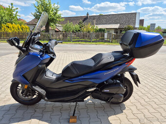 Prodám Honda Forza 125 , r. v. 2023, ABS, TC, ČR, v záruce - 19