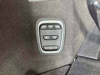 Renault Espace 1.6dCi 118kW,Aut,Tažné,7Míst - 19