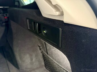 BMW 318d G21 SPORT LED VIRTUAL KAMERA TAŽNÉ 2022 - 19