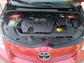 Toyota Verso 1.8 Valvematic / Benzín / 2010 - 19