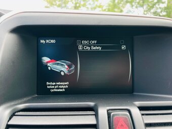 Volvo XC60 2.4D5 4x4 MANUÁL FACE LED KŮŽE NAVI SENZORY - 19