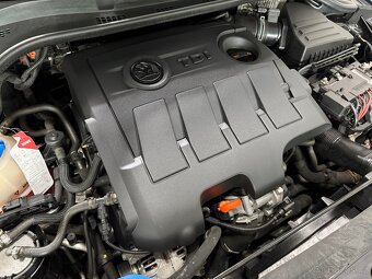 Škoda Rapid 1,6 TDI LIFTBACK KLIMA TAŽNÉ - 19