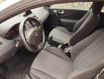 Prodám Renault Megane 1.4i 16V 72Kw r.v.2007 - 19