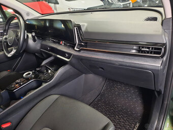 Kia Sportage 1.6 T-GDi mHEV Edícia 30 A/T - 19