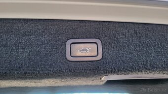 VOLVO XC70 2016 2.0D4 133kW SUMMUM,TEMPOMAT,VÝHŘEVY,SERVISKA - 19