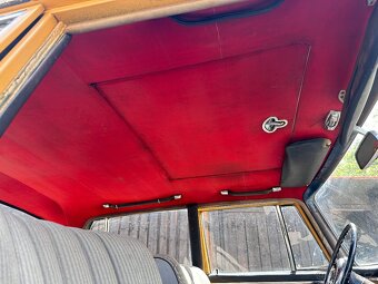 Mercedes-Benz W111 220b - 19