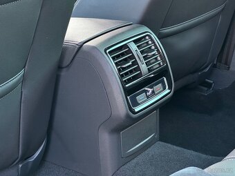 Volkswagen Passat B8 2.0 TDI 110kw DSG 2020 WEBASTO HEAD UP - 19