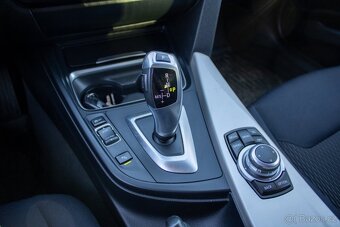 BMW radu 3 Touring 320d xDrive - 19