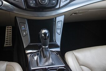 Hyundai i40 1.7 CRDi HP Premium A/T - 19