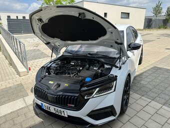 Octavia 4 2.0 tsi rs  tovární Zaruka - 19
