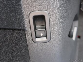 Volkswagen Golf 2.0TDi GTD 147kW DSG ČR TAŽNÉ 1MAJITEL,15tkm - 19