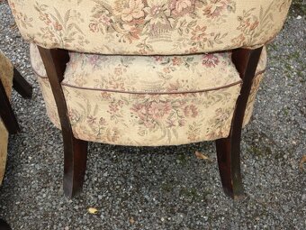 Dvě křesla Halabala , cena je za obě dohromady - 19