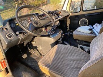 Obytny automobil Mercedes Benz 207d Westfalia - 19