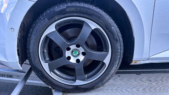 Vůz na náhradní díly Škoda Superb 3 kombi 2016 DFCA PZR LS9R - 19