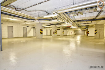 Pronájem bytu 2kk, terasa, předzahrádka, sklep, garážové stá - 19