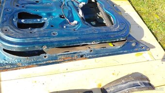 Ford Ranger: Dveře PZ zelené 1tis - 19