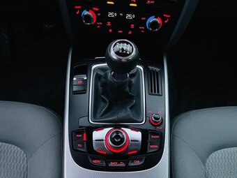 Audi A5 3.0TDI 6V 150KW MANUÁL VYHŘEV SPORTBACK SENZORY Bi X - 19