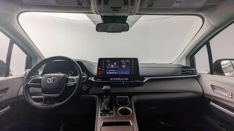 2021 TOYOTA SIENNA LE HYBRID - 8 miest - 19
