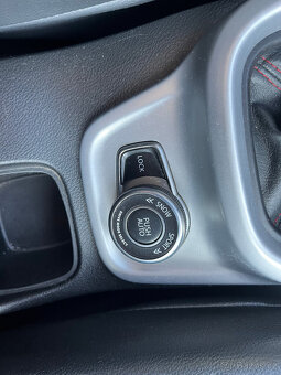 Suzuki Vitara,1,4-103kw,4x4,ELEGAN,CZ,TZ,servis - 19