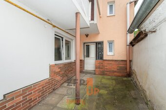 Řadový rodinný dům 5+1 k rekonstrukci, ulice Šraňky, Velké O - 19