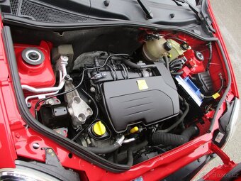 RENAULT KANGO 1.2-16v , 5 míst, nové STK,  Krasavec - 19
