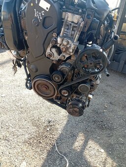 PEUGEOT 4007, CITROEN C-CROSSER MOTOR 2,2HDI 4HN 115KW - 19