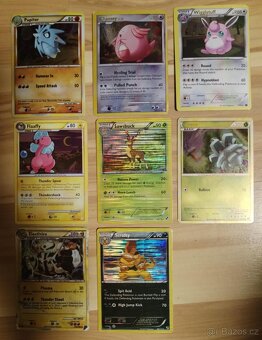 Sbírka holo/reverse Pokémon karet karty + album - 19
