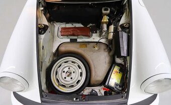 Porsche 911 3.0 SC z roku 1981 - 19