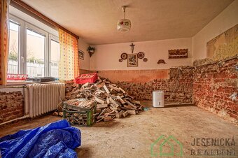 Prodej rodinného domu Česká Ves se zahradou a garáží - 19