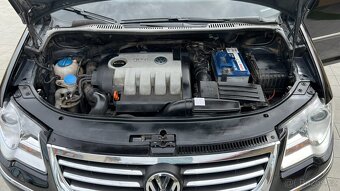 Touran 2.0 TDI 103kW motor BMM, výbava HIGHLINE - 19