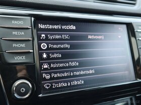 Škoda Superb 2.0TDi 110kW FrontAssist, 1majitel - 19