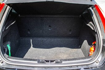 Volvo V40 D2 2.0L 120k 2015 - 19