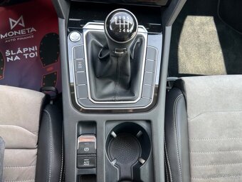 Volkswagen Passat Variant,  2.0 TDI HIGHLINE/ČR/1.MAJ/DPH - 19