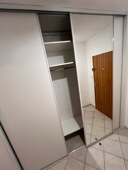 ZDARMA ZA ODVOZ KUCHYNĚ, DVĚRE, NÁBYTEK, SPOTŘEBIČE, SKŘÍNĚ - 19