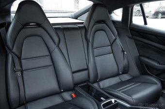 Porsche Panamera 4 E-Hybrid 4x4 A/T - 19